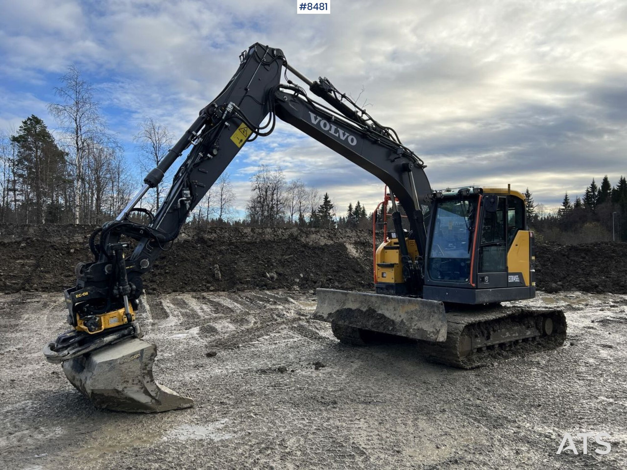 Excavator Volvo ECR145 EL with 1365 h - Excavadora de cadenas: foto 1 Excavator Volvo ECR145 EL with 1365 h - Excavadora de cadenas: foto 1