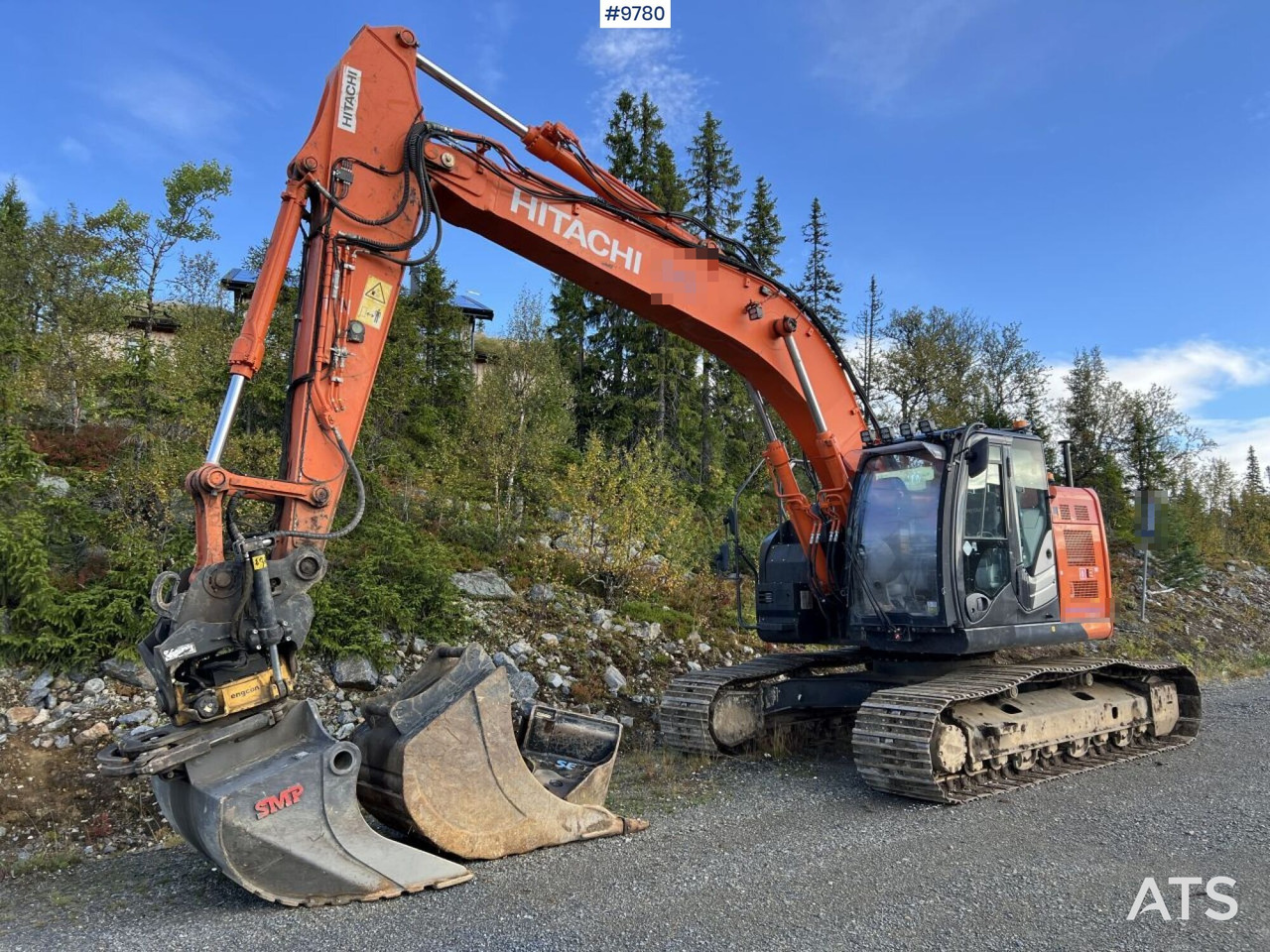 Hitachi ZX 225 US LC-L with excavation system and attachments - Excavadora de cadenas: foto 1 Hitachi ZX 225 US LC-L with excavation system and attachments - Excavadora de cadenas: foto 1