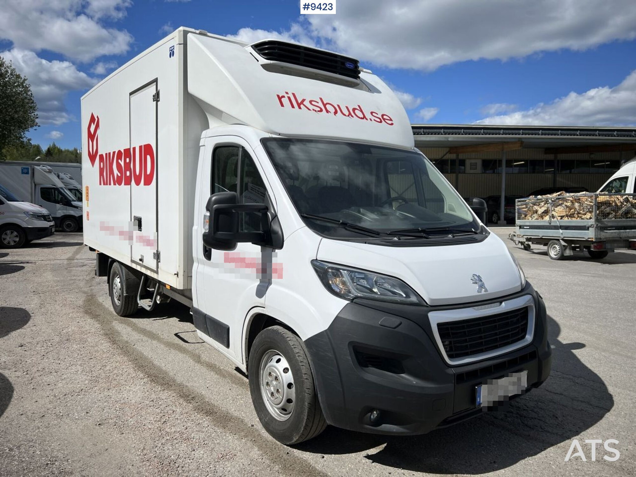 PEUGOT BOXER Box Truck with refrigeration unit and Tail Lift - Camión caja cerrada: foto 2 PEUGOT BOXER Box Truck with refrigeration unit and Tail Lift - Camión caja cerrada: foto 2