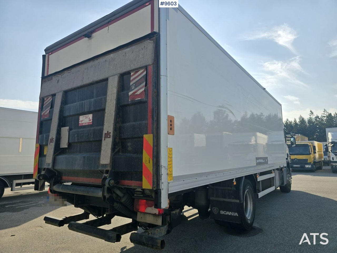 Scania P280 Skåpbil - Camión caja cerrada: foto 4 Scania P280 Skåpbil - Camión caja cerrada: foto 4