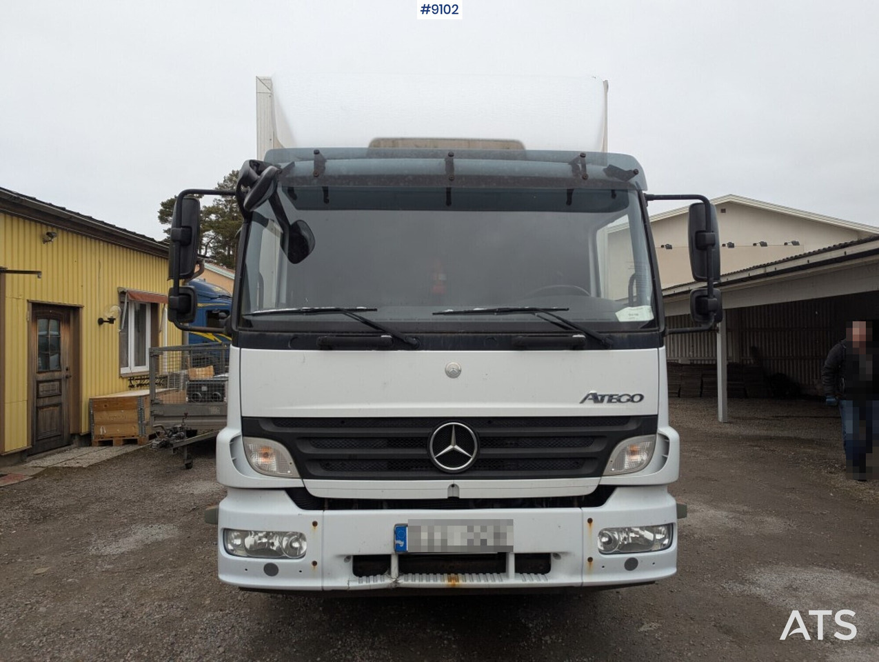 Camión caja cerrada Skåpbil distribution Mercedes Benz 1224 L 4X2: foto 11