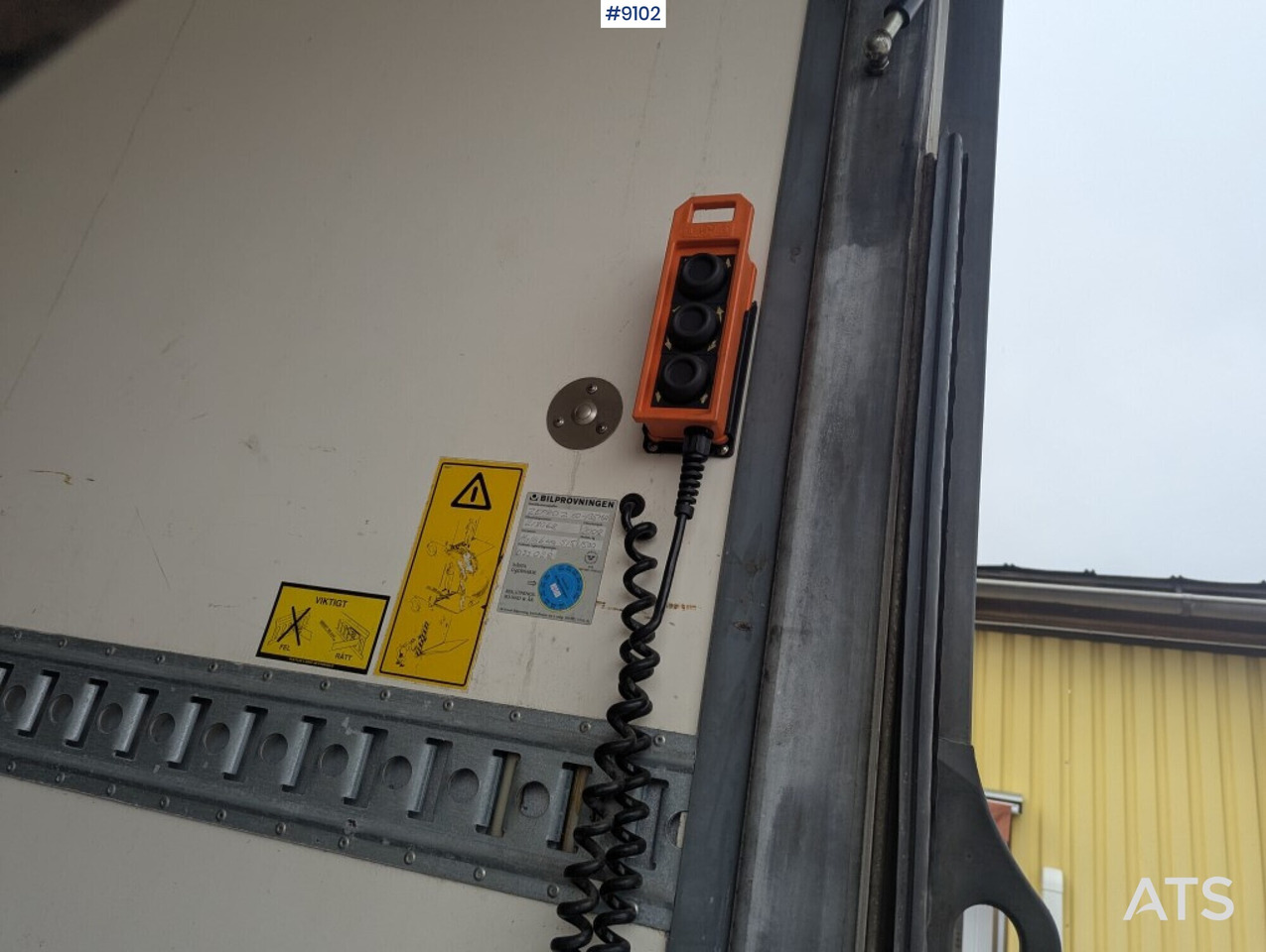 Skåpbil distribution Mercedes Benz 1224 L 4X2 - Camión caja cerrada: foto 5 Skåpbil distribution Mercedes Benz 1224 L 4X2 - Camión caja cerrada: foto 5