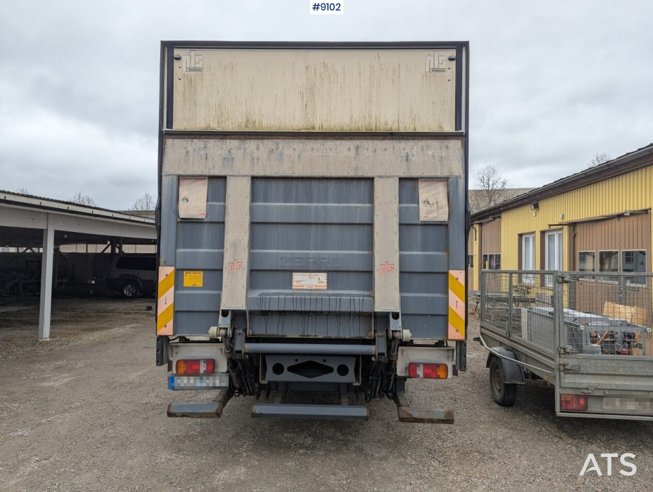 Camión caja cerrada Skåpbil distribution Mercedes Benz 1224 L 4X2: foto 9