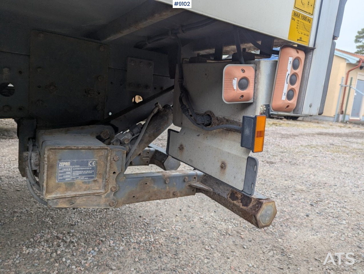 Camión caja cerrada Skåpbil distribution Mercedes Benz 1224 L 4X2: foto 14