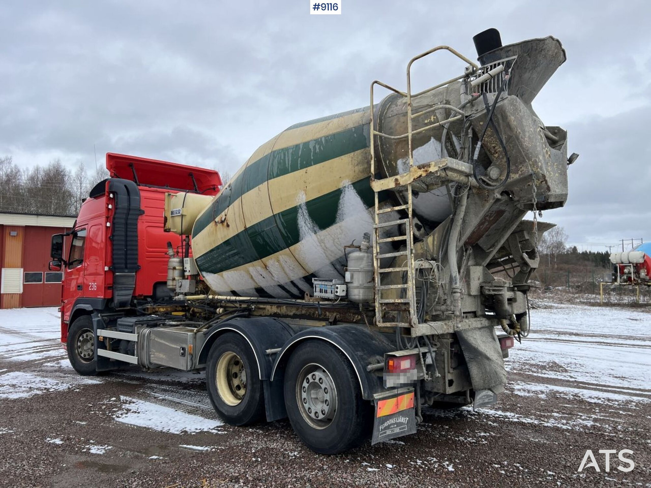 Volvo FM 6X2 Quick lock with concrete rotator (VIDEO) - Camión hormigonera: foto 4 Volvo FM 6X2 Quick lock with concrete rotator (VIDEO) - Camión hormigonera: foto 4