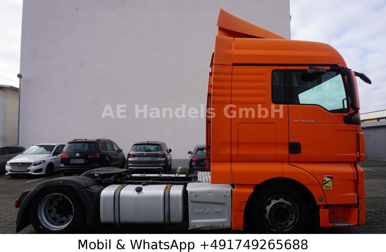 MAN TGX 18.440 XLX LL Low *Manual/Retarder/2xTank - Cabeza tractora: foto 2 MAN TGX 18.440 XLX LL Low *Manual/Retarder/2xTank - Cabeza tractora: foto 2