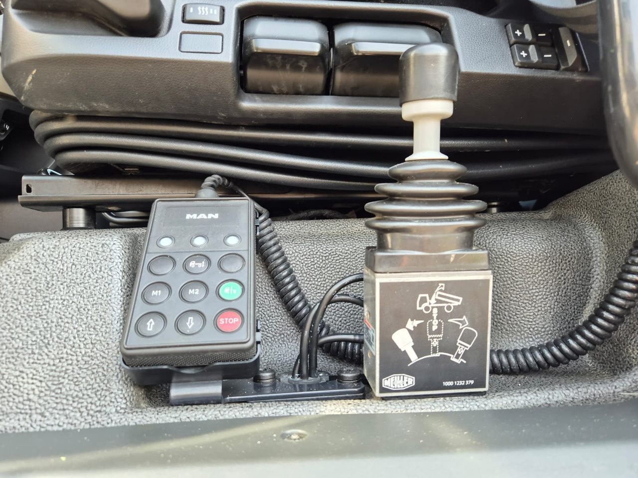 Cabeza tractora MAN TGX 18.510 BL 4x4 HydroDrive *Pritader/Hydr./ACC: foto 21 Cabeza tractora MAN TGX 18.510 BL 4x4 HydroDrive *Pritader/Hydr./ACC: foto 21