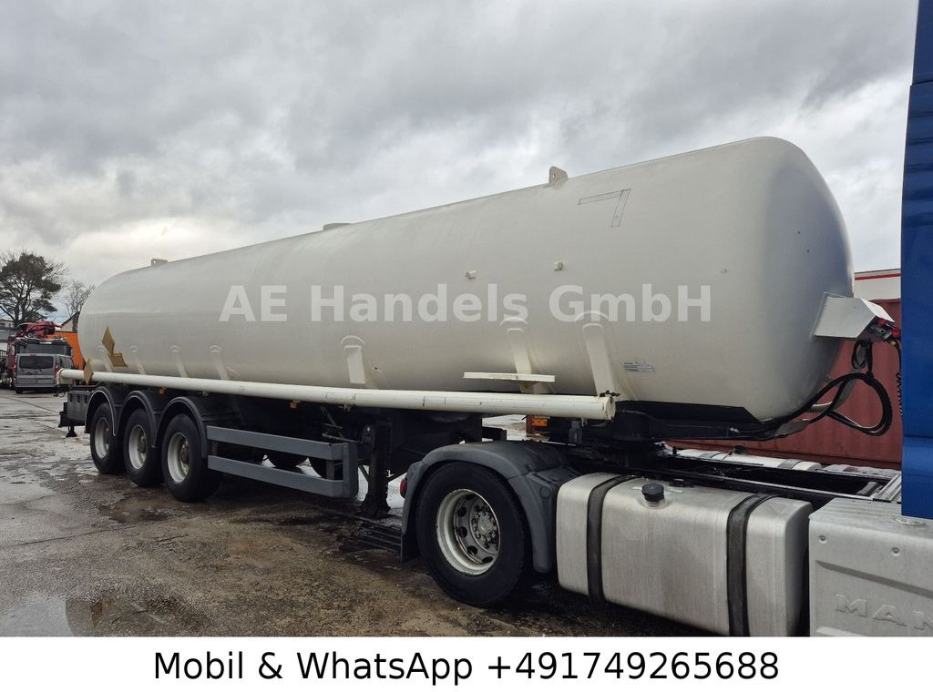 Willig *ADR/40.000Liter/Kerosin/Diesel/Benzin Willig *ADR/40.000Liter/Kerosin/Diesel/Benzin - Semirremolque cisterna: foto 1 Willig *ADR/40.000Liter/Kerosin/Diesel/Benzin Willig *ADR/40.000Liter/Kerosin/Diesel/Benzin - Semirremolque cisterna: foto 1