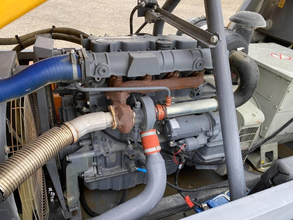 Generador industriale Atlas Copco QAX 60 - Carte Grise Françaises endommagé: foto 36 Generador industriale Atlas Copco QAX 60 - Carte Grise Françaises endommagé: foto 36