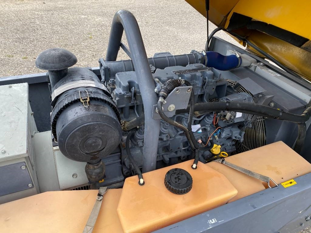 Generador industriale Atlas Copco QAX 60 - Carte Grise Françaises endommagé: foto 13 Generador industriale Atlas Copco QAX 60 - Carte Grise Françaises endommagé: foto 13