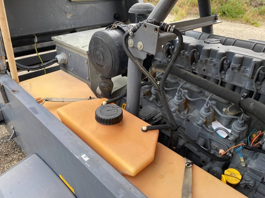 Generador industriale Atlas Copco QAX 60 - Carte Grise Françaises endommagé: foto 35 Generador industriale Atlas Copco QAX 60 - Carte Grise Françaises endommagé: foto 35