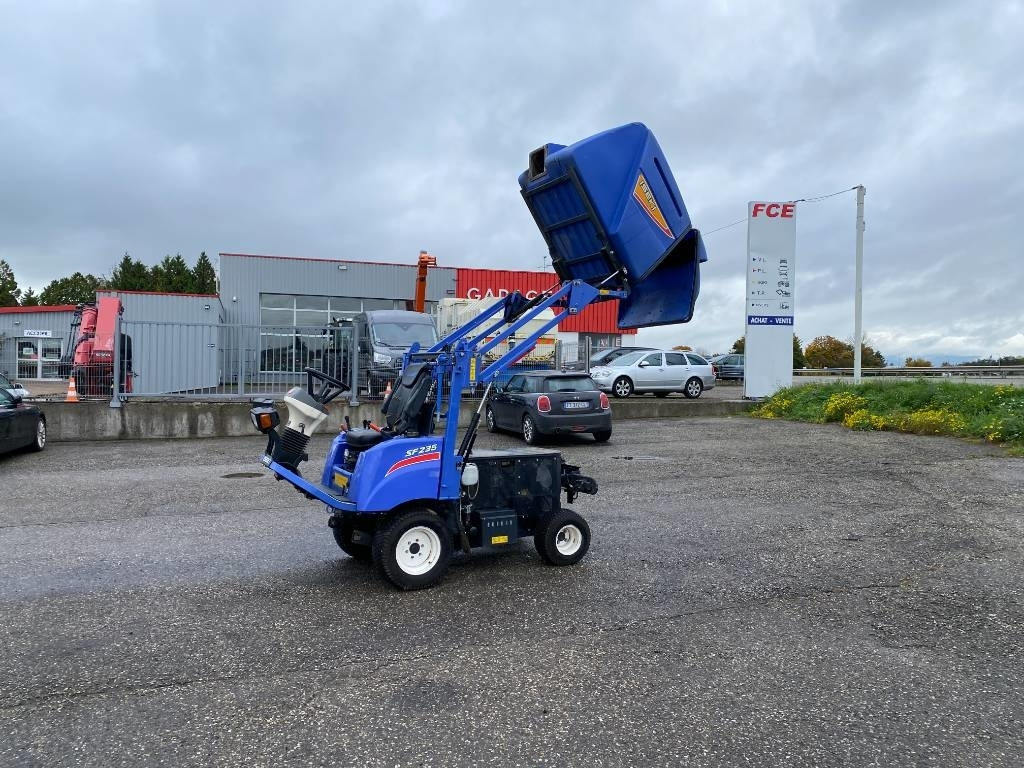 Iseki SF 235F 1er Main endommagée - Cortacésped: foto 3 Iseki SF 235F 1er Main endommagée - Cortacésped: foto 3