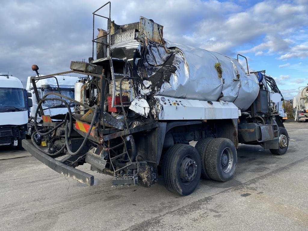 Mercedes-Benz ACTROS Mp2 2536/6x2 BVM -ACMAR CRAON Z12341 - Distribuidor de asfalto: foto 4 Mercedes-Benz ACTROS Mp2 2536/6x2 BVM -ACMAR CRAON Z12341 - Distribuidor de asfalto: foto 4