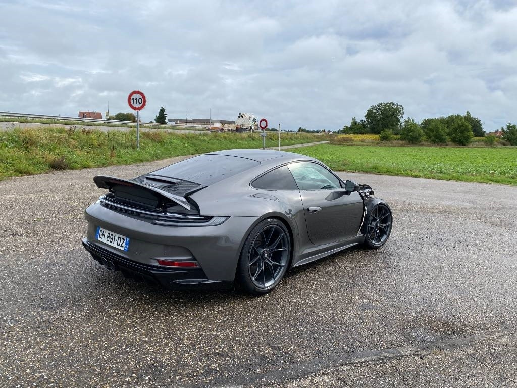 Porsche 911/ 992 - 4.0i GT3 Pack Touring 1er Main - Coche: foto 4 Porsche 911/ 992 - 4.0i GT3 Pack Touring 1er Main - Coche: foto 4