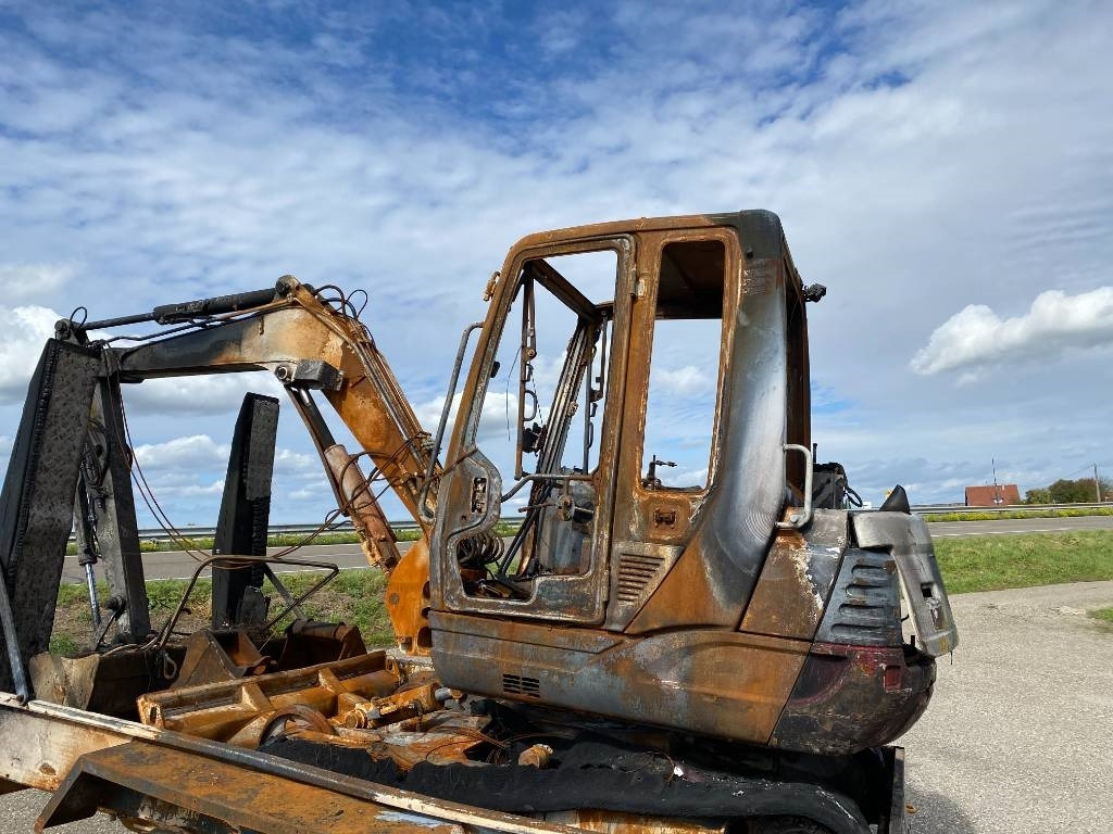 Takeuchi TB 250 + Brise roche et Godets endommagée - Miniexcavadora: foto 3 Takeuchi TB 250 + Brise roche et Godets endommagée - Miniexcavadora: foto 3