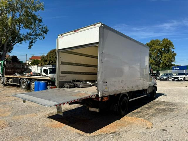 Iveco 70C180 CAISSE HAYON - Furgoneta caja cerrada: foto 5 Iveco 70C180 CAISSE HAYON - Furgoneta caja cerrada: foto 5