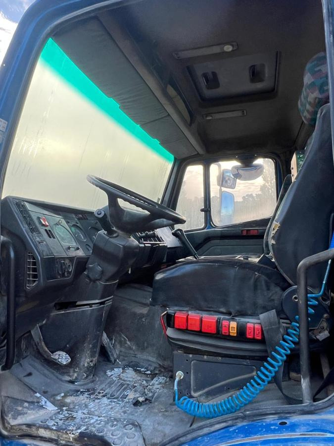 Mercedes 1835 - Camión bomba de hormigón: foto 5 Mercedes 1835 - Camión bomba de hormigón: foto 5