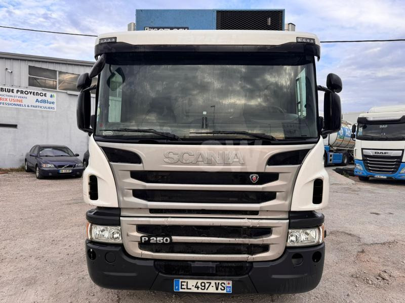 Scania P 250 - Camión frigorífico: foto 2 Scania P 250 - Camión frigorífico: foto 2