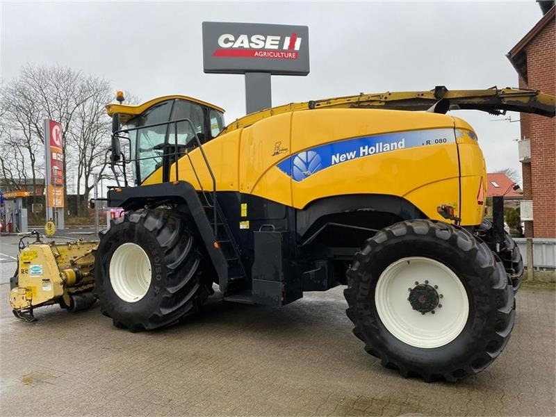 New Holland FR9080 med pick-up - Cosechadora de forraje: foto 1 New Holland FR9080 med pick-up - Cosechadora de forraje: foto 1