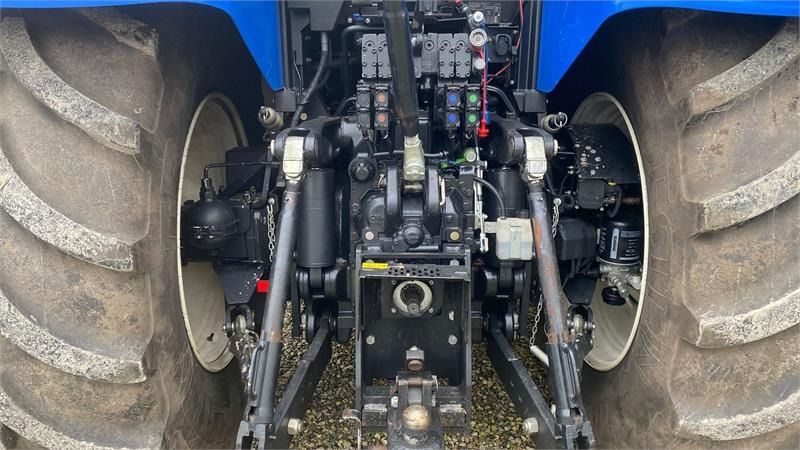 New Holland T7.270 AutoCommand T7.270 - Tractor: foto 5 New Holland T7.270 AutoCommand T7.270 - Tractor: foto 5
