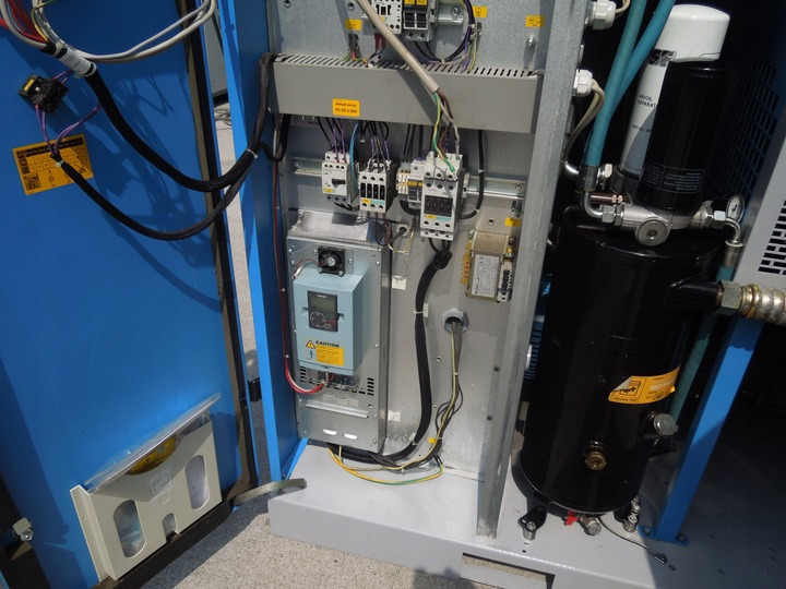 GRASSAIR RLR 20 V9 RLR 20 V9 - Compresor de aire: foto 4 GRASSAIR RLR 20 V9 RLR 20 V9 - Compresor de aire: foto 4