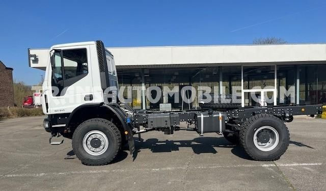 Iveco Eurocargo ML150E24WS 5.9L TURBO DIESEL 4x4 EURO3 CHASSIS CAB - EXPORT OUT EU - Camión chasis: foto 5 Iveco Eurocargo ML150E24WS 5.9L TURBO DIESEL 4x4 EURO3 CHASSIS CAB - EXPORT OUT EU - Camión chasis: foto 5