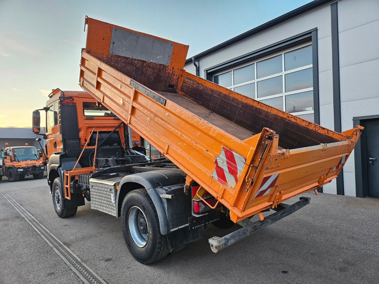 MAN TGS 18.360 4x4 BL Euro5 Meiller - Camión volquete: foto 3 MAN TGS 18.360 4x4 BL Euro5 Meiller - Camión volquete: foto 3