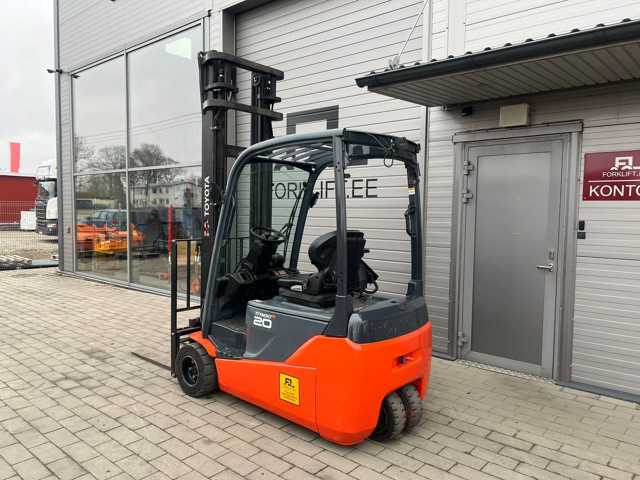 Toyota 8FBE20T - Carretilla elevadora eléctrica: foto 3 Toyota 8FBE20T - Carretilla elevadora eléctrica: foto 3