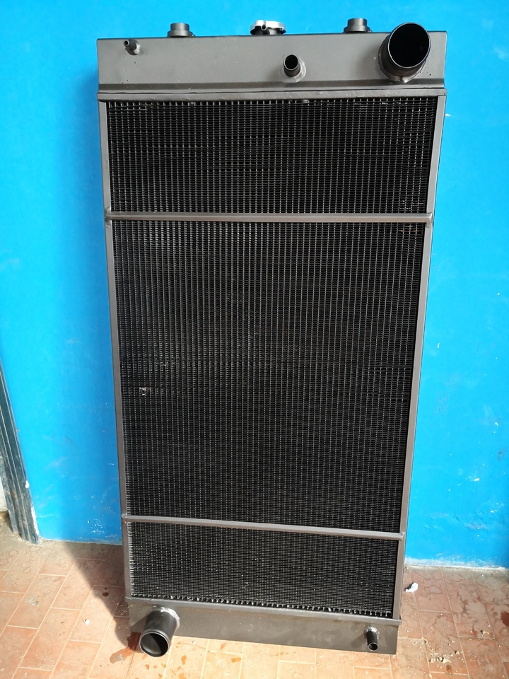 KOMATSU D65EX-15EO D65EX-15E0 D65PX-15E0 D65WX-15E0 - Radiador para Excavadora: foto 4 KOMATSU D65EX-15EO D65EX-15E0 D65PX-15E0 D65WX-15E0 - Radiador para Excavadora: foto 4