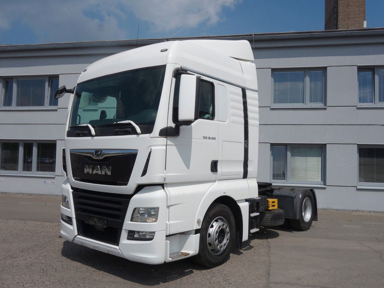 MAN TGX 18.500 XLX E6 Standard - Cabeza tractora: foto 2 MAN TGX 18.500 XLX E6 Standard - Cabeza tractora: foto 2