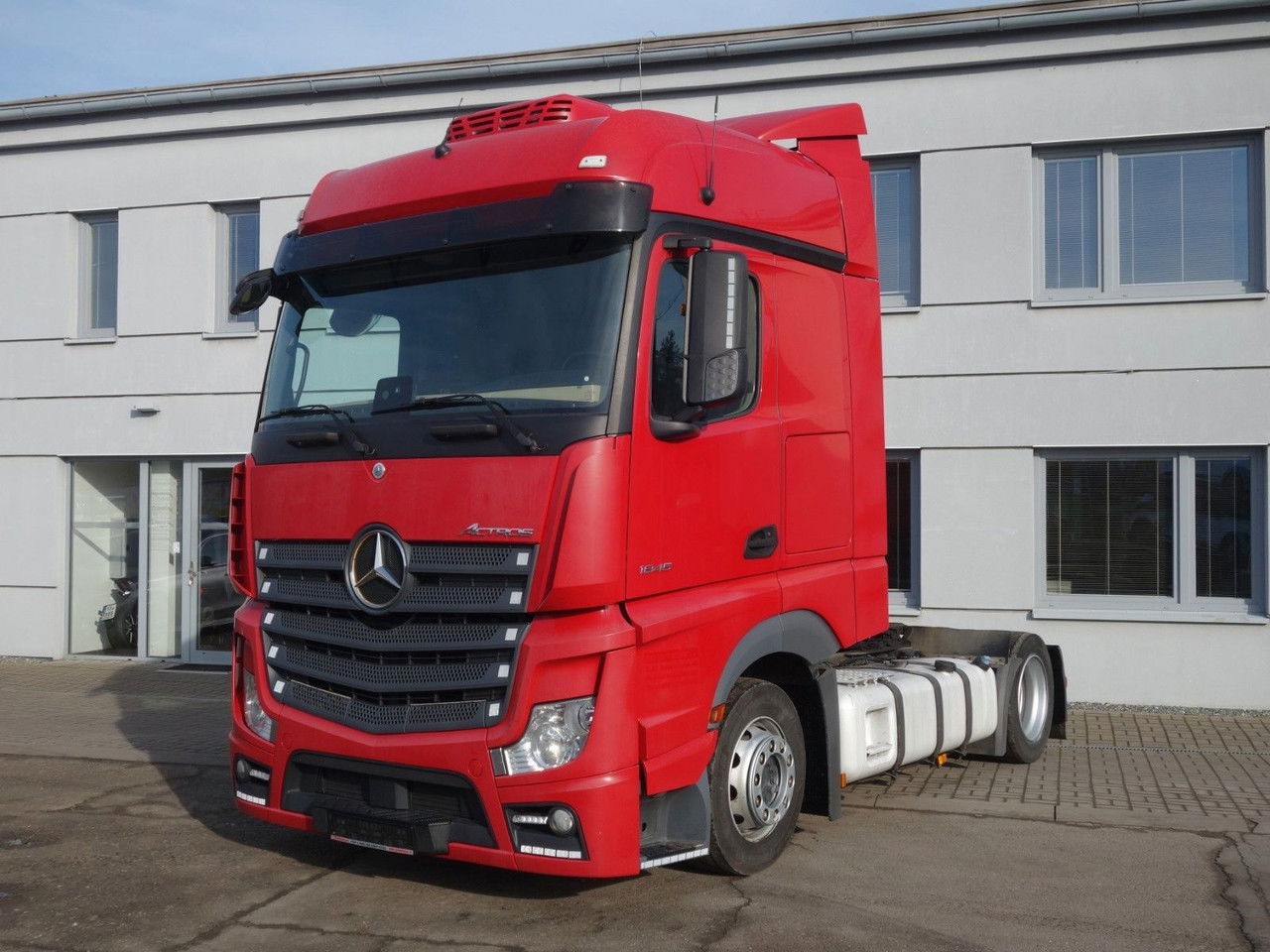 Mercedes-Benz Actros 1845 Lsnrl, Lowdeck, Standklima - Cabeza tractora: foto 1 Mercedes-Benz Actros 1845 Lsnrl, Lowdeck, Standklima - Cabeza tractora: foto 1