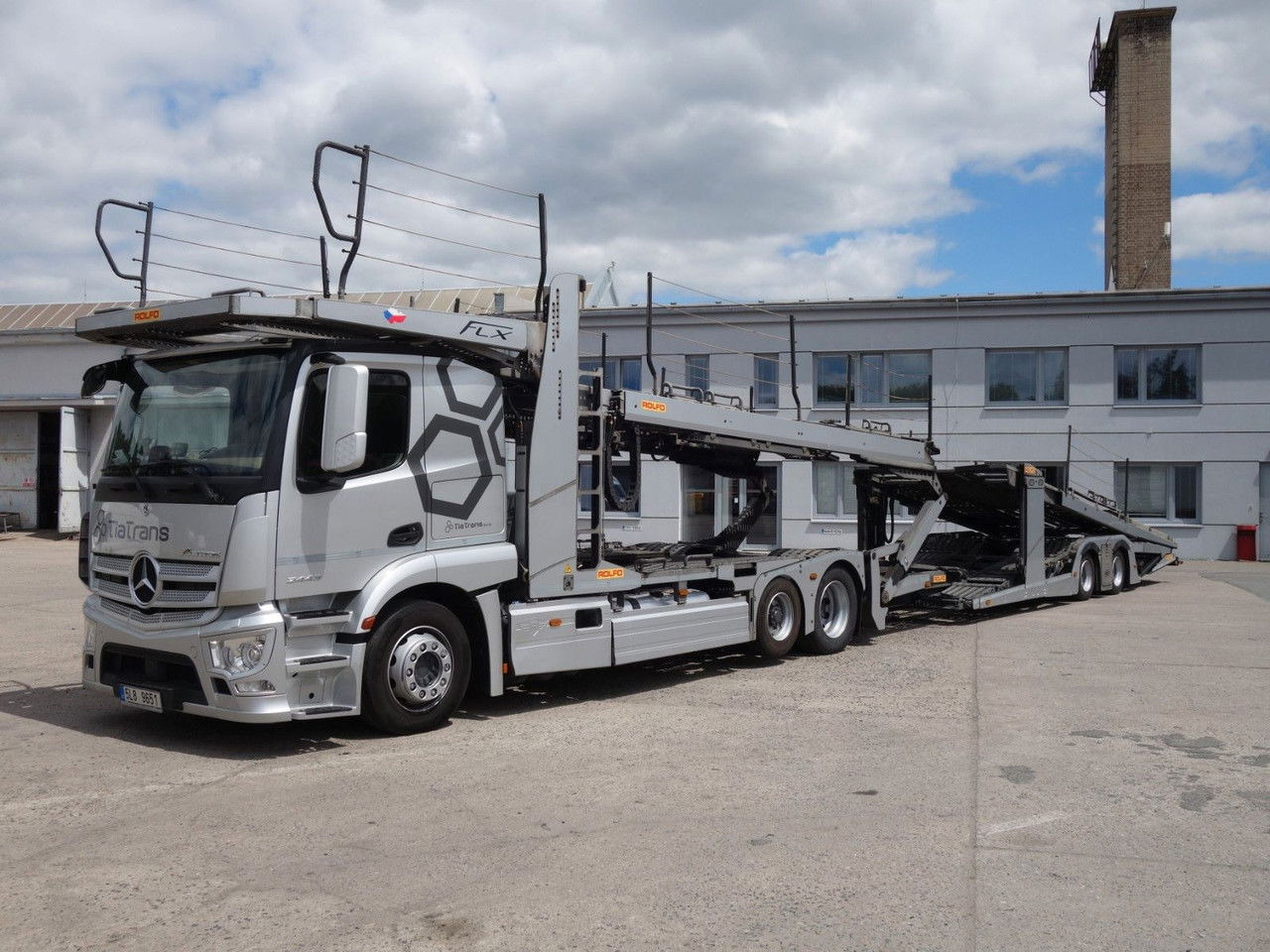 Mercedes-Benz Actros 2443 mit Rolfo FLX, Certifikation VDI - Camión portavehículos: foto 1 Mercedes-Benz Actros 2443 mit Rolfo FLX, Certifikation VDI - Camión portavehículos: foto 1