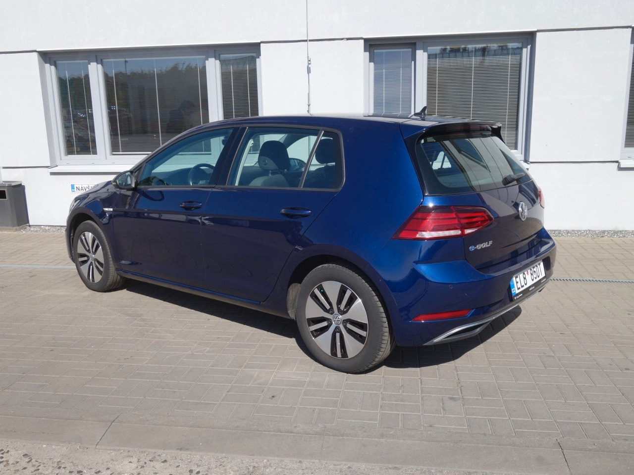 Volkswagen E-Golf VII, 100kW, LED, SHZ, ALU - Sedan: foto 4 Volkswagen E-Golf VII, 100kW, LED, SHZ, ALU - Sedan: foto 4