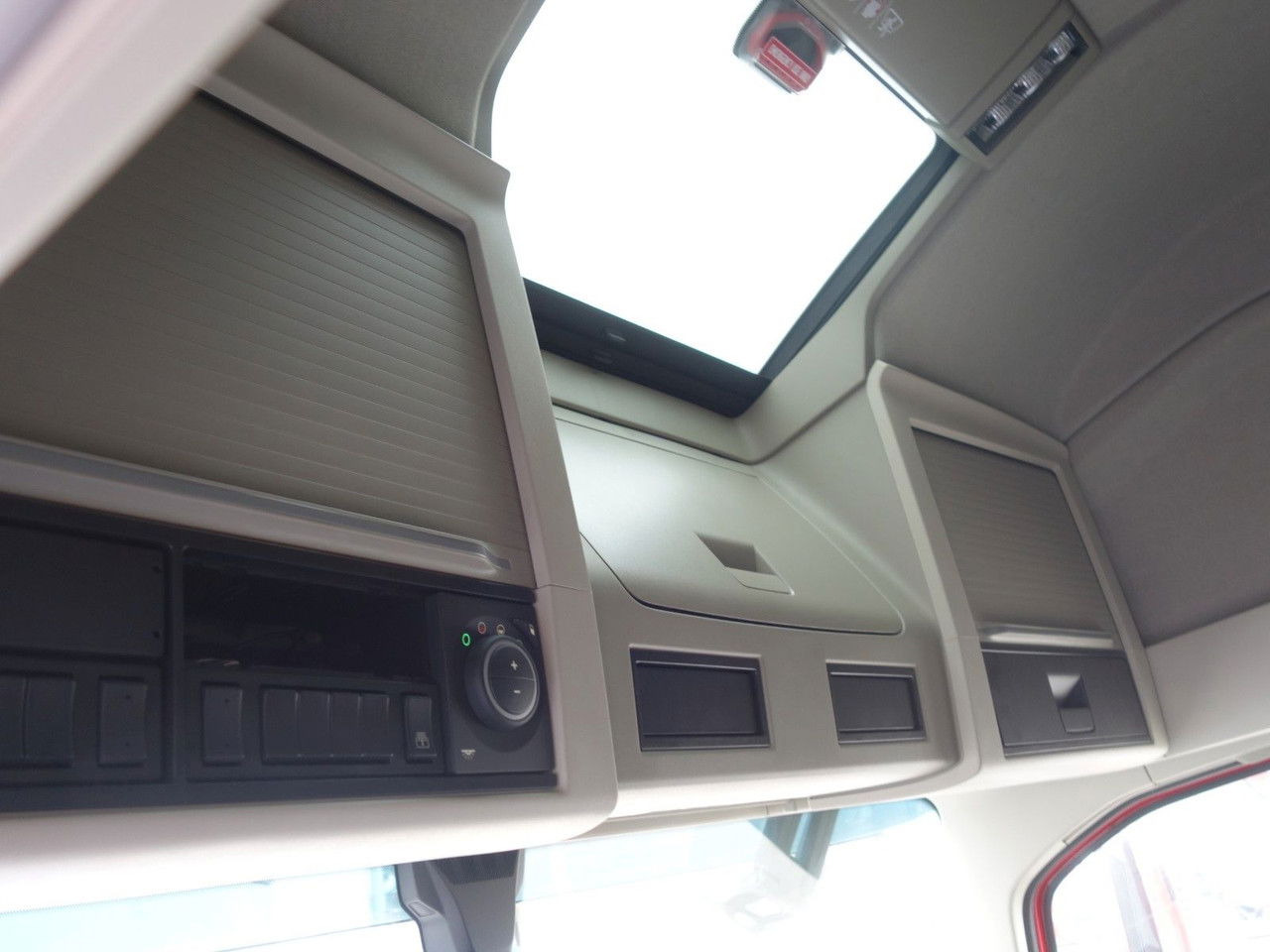 Camión portavehículos Volvo FH 13 XL 460 TC Neue fur Kassbohrer: foto 9