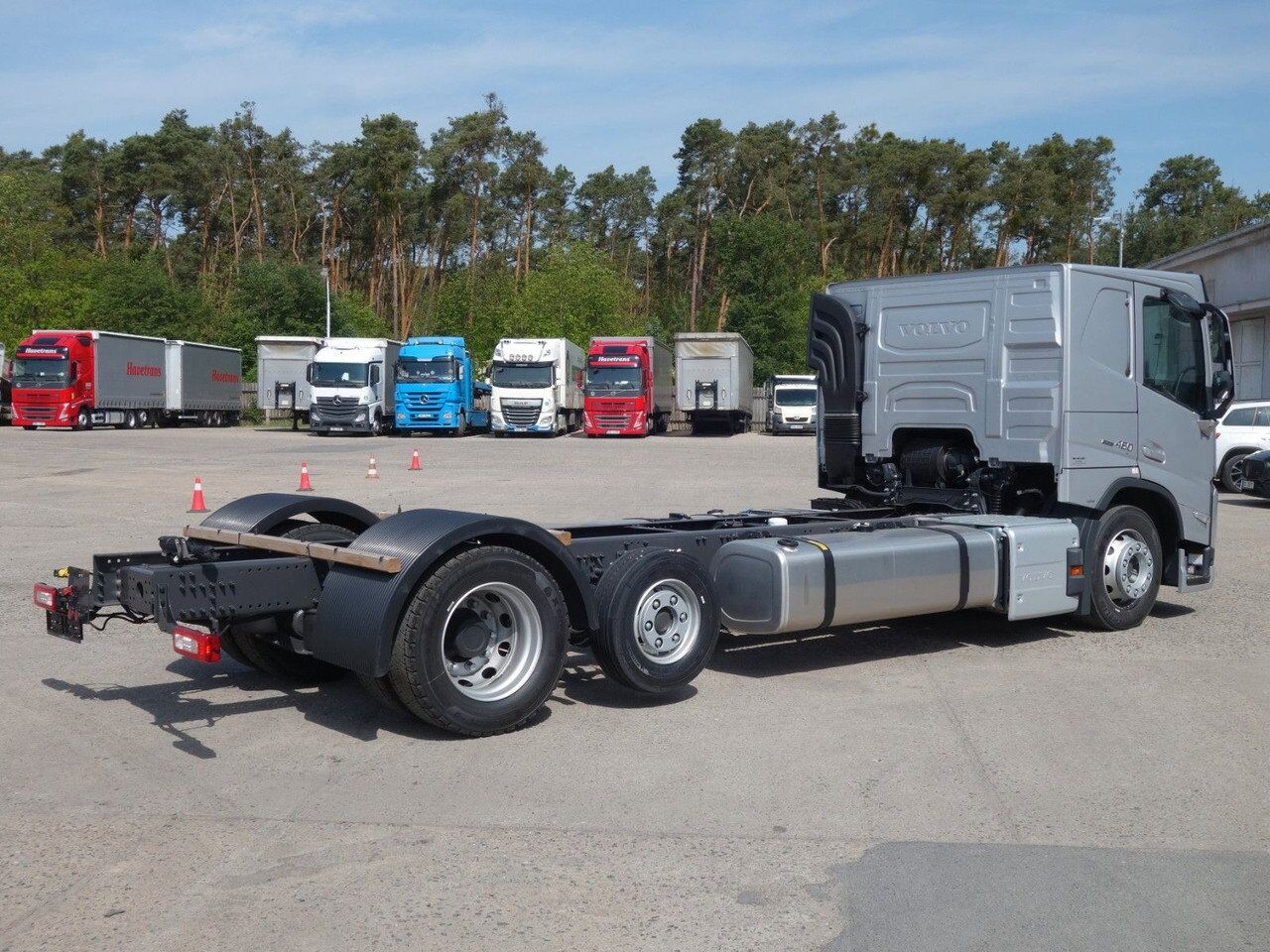 Volvo FM 460 FM13 6x2 Neue RTO , Kassbohrer, Rolfo, Rimo - Camión chasis: foto 4 Volvo FM 460 FM13 6x2 Neue RTO , Kassbohrer, Rolfo, Rimo - Camión chasis: foto 4