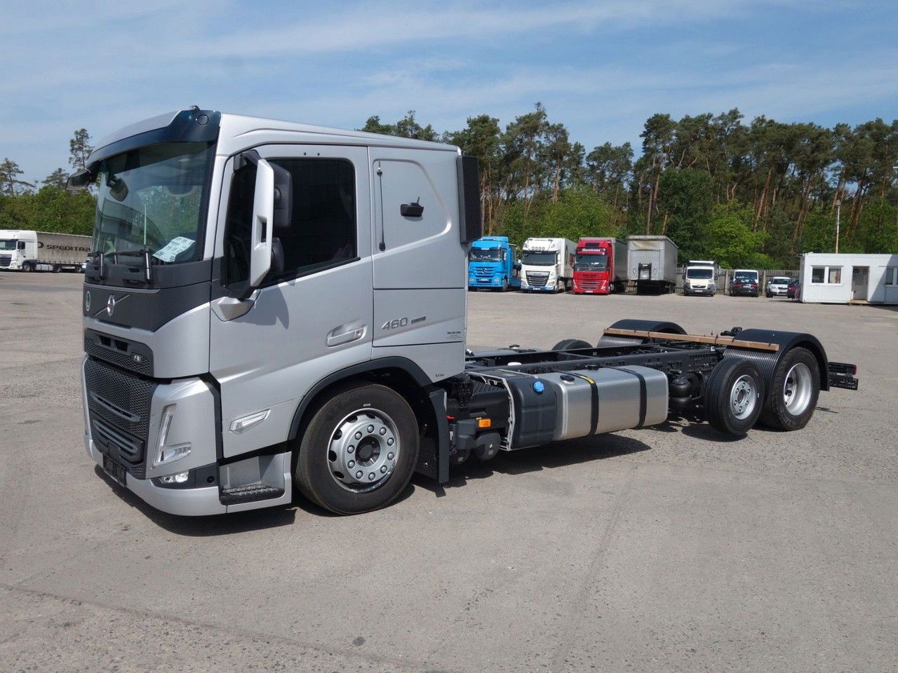 Volvo FM 460 FM13 6x2 Neue RTO , Kassbohrer, Rolfo, Rimo - Camión chasis: foto 2 Volvo FM 460 FM13 6x2 Neue RTO , Kassbohrer, Rolfo, Rimo - Camión chasis: foto 2