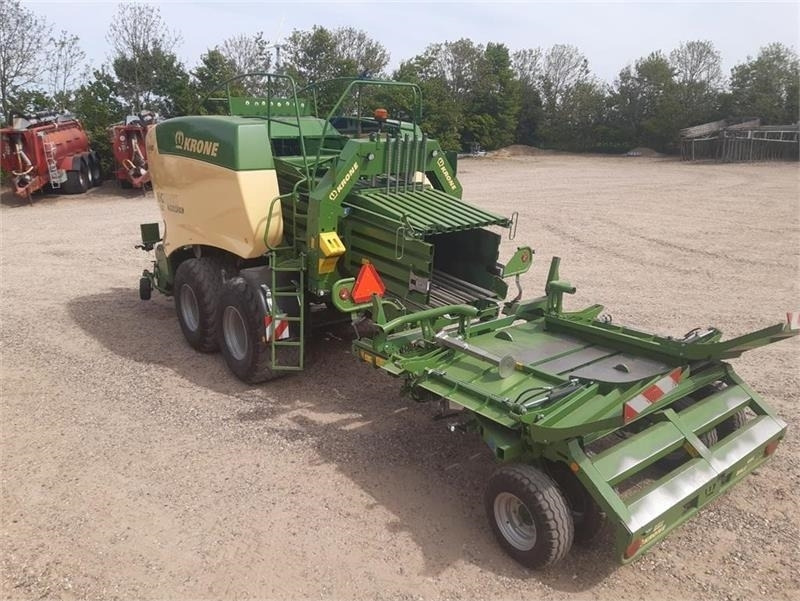 Krone Big Pack 1290 HDP II XC m. Balecollect 1230 - Empacadora de pacas cuadradas: foto 4 Krone Big Pack 1290 HDP II XC m. Balecollect 1230 - Empacadora de pacas cuadradas: foto 4