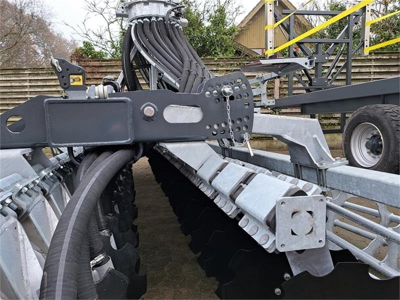 Volmer T-Rubber TRG W601 - Cuba de purín: foto 4 Volmer T-Rubber TRG W601 - Cuba de purín: foto 4