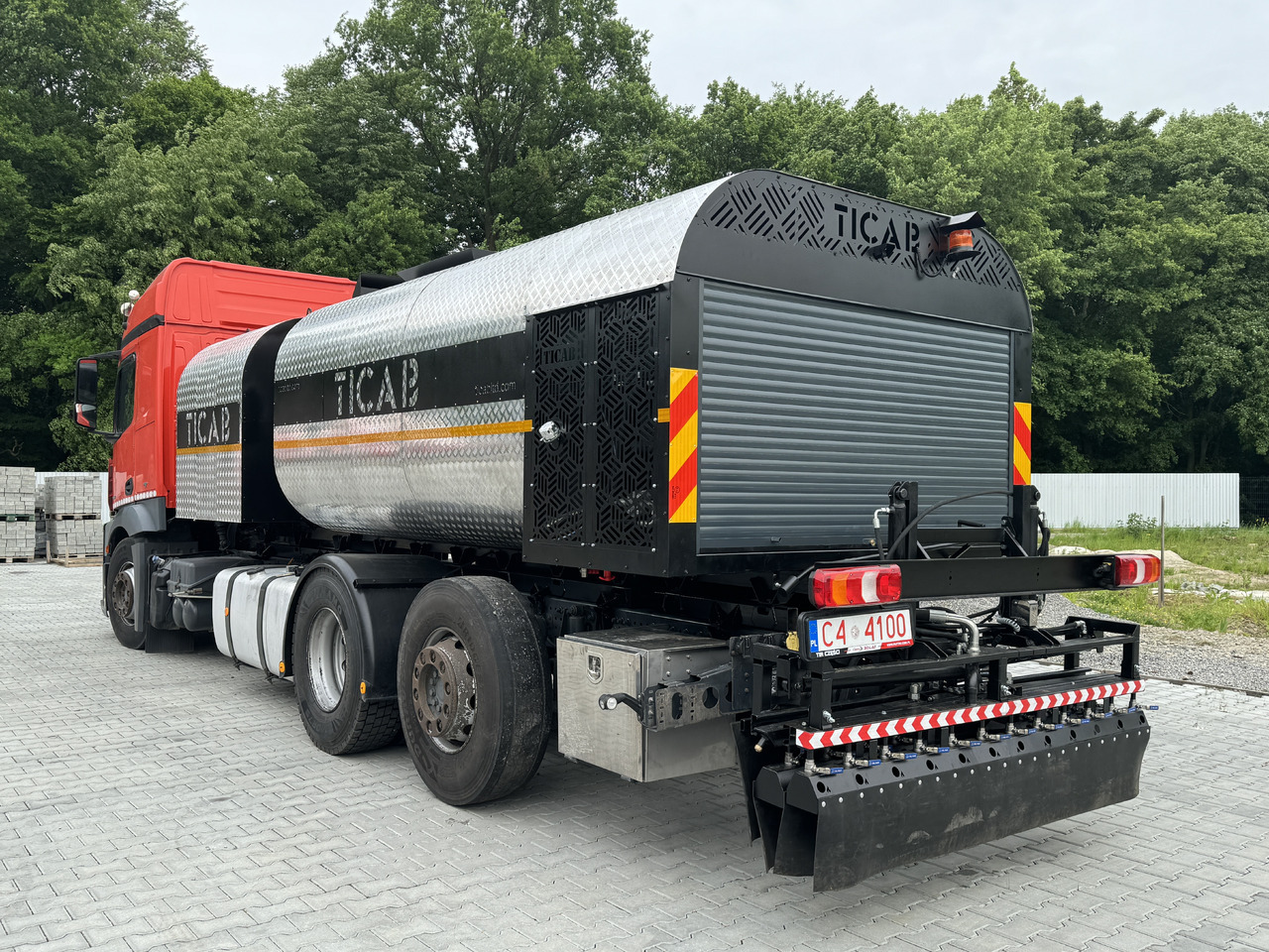 TICAB Asphalt Distributor, 8000 L, Аutonomous Asphalt Sprayer, Manufacturer - Camión bomba de hormigón: foto 5 TICAB Asphalt Distributor, 8000 L, Аutonomous Asphalt Sprayer, Manufacturer - Camión bomba de hormigón: foto 5