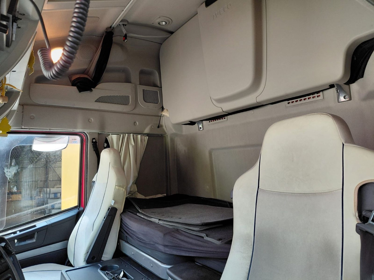 Camión lona Iveco 260S42 Stralis, 6x2, Retarder, Euro 6, 7.80m box: foto 17