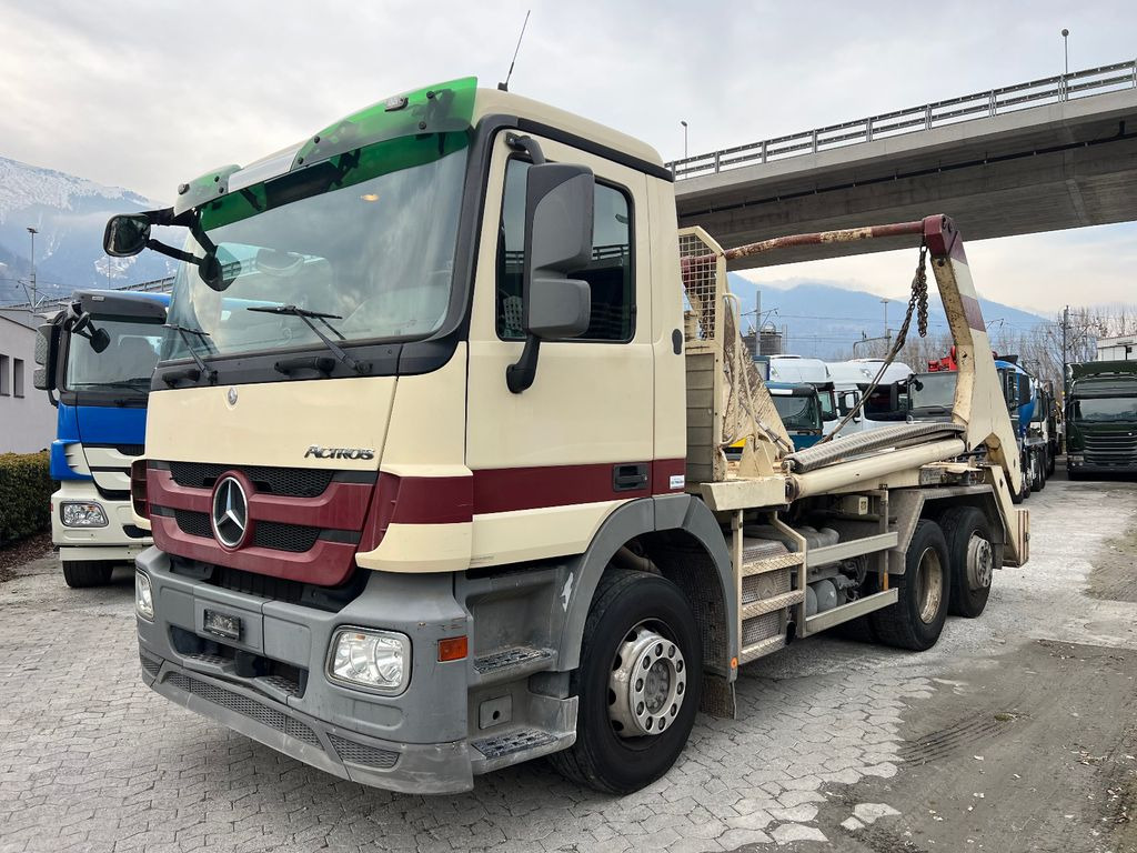 Mercedes-Benz Actros 2536 6x2, E5, MP3, WELAKI Mercedes-Benz Actros 2536 6x2, E5, MP3, WELAKI - Camión portacontenedor de cadenas: foto 2 Mercedes-Benz Actros 2536 6x2, E5, MP3, WELAKI Mercedes-Benz Actros 2536 6x2, E5, MP3, WELAKI - Camión portacontenedor de cadenas: foto 2