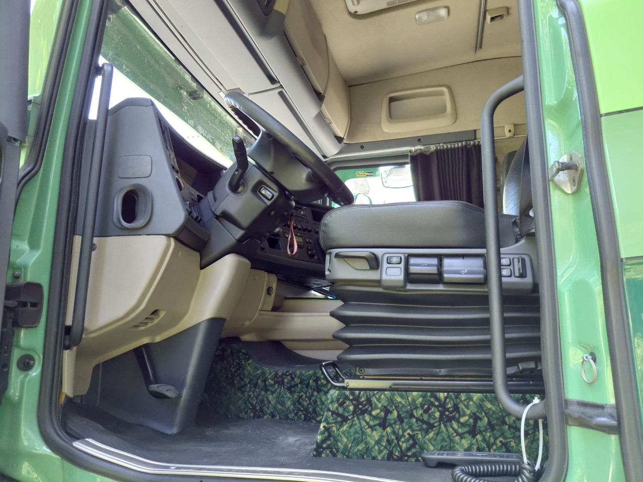 Leasing de Scania R450 6x2, E6, Thermo King UT 1200, Ladebordwand Scania R450 6x2, E6, Thermo King UT 1200, Ladebordwand: foto 11 Leasing de Scania R450 6x2, E6, Thermo King UT 1200, Ladebordwand Scania R450 6x2, E6, Thermo King UT 1200, Ladebordwand: foto 11