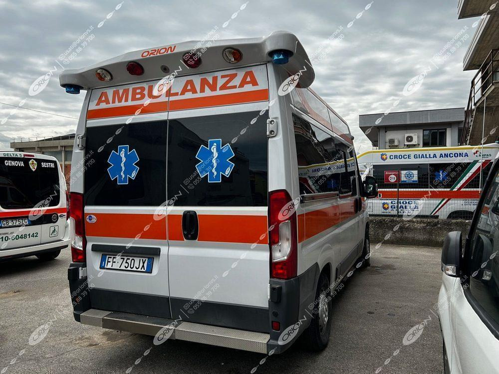 FIAT FIAT 290 DUCATO - Ambulancia: foto 2 FIAT FIAT 290 DUCATO - Ambulancia: foto 2