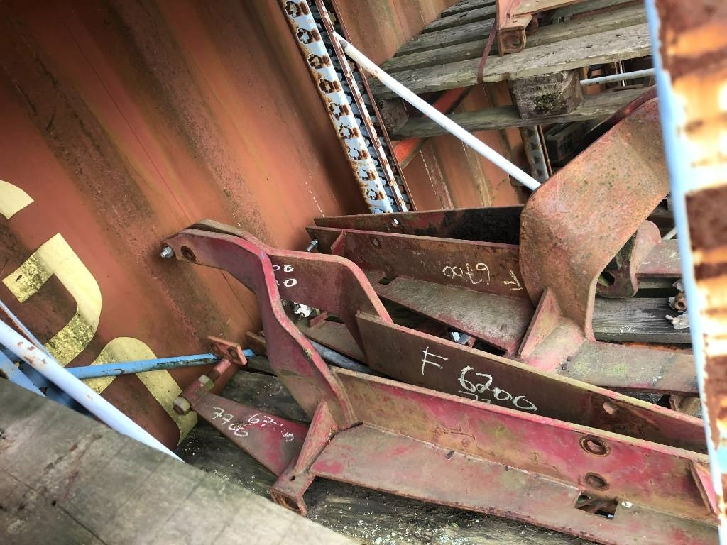 Lastarfäste Ålö Quicke till Ford 7700 6700 - Cargador frontal para tractor: foto 1 Lastarfäste Ålö Quicke till Ford 7700 6700 - Cargador frontal para tractor: foto 1