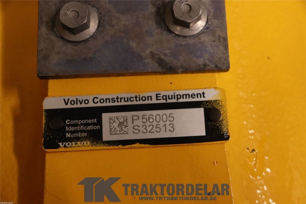 Volvo L 120 H Framvagn - Eje y piezas para Maquinaria de construcción: foto 3 Volvo L 120 H Framvagn - Eje y piezas para Maquinaria de construcción: foto 3