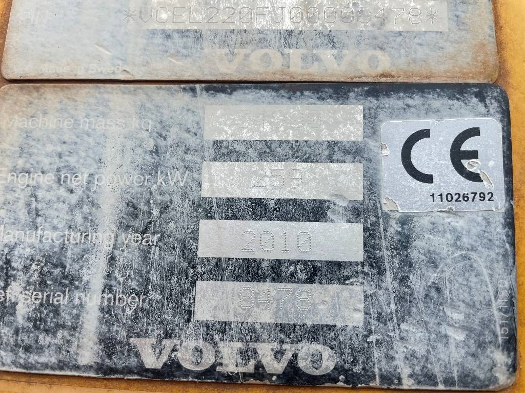 Volvo L 220 F Dismantled: only spare parts - Cargadora de ruedas: foto 5 Volvo L 220 F Dismantled: only spare parts - Cargadora de ruedas: foto 5