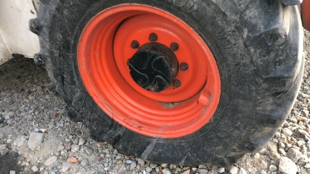 Bobcat Manitou Felgi 14x24 koła 460/70 R24 - Llanta para Maquinaria de construcción: foto 2 Bobcat Manitou Felgi 14x24 koła 460/70 R24 - Llanta para Maquinaria de construcción: foto 2