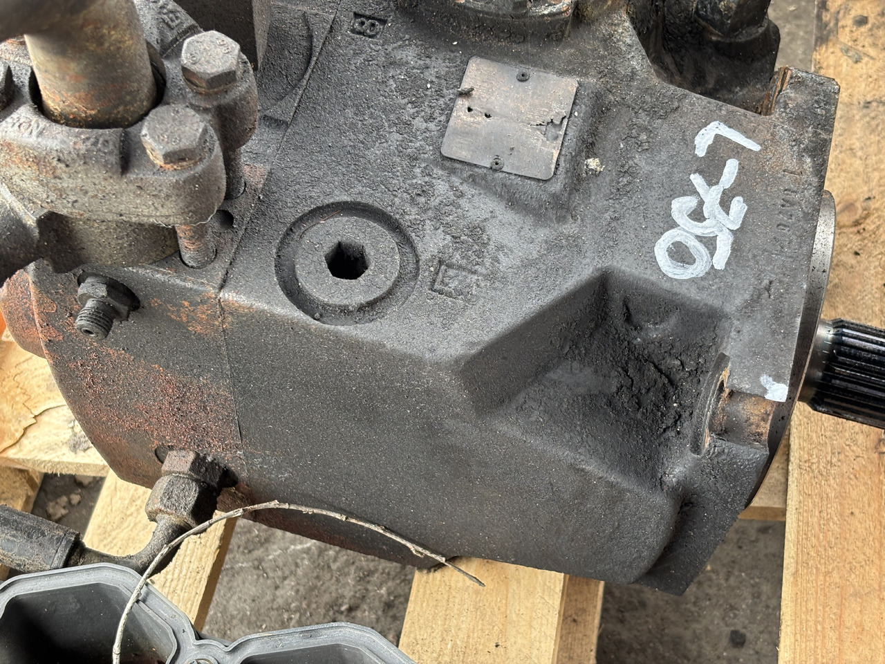 Claas Lexion 620 630 650 660 670 750 760 Pompa Hydrauliczna Hydrostat 0018024651 CZĘŚCI - Bomba hidráulica para Maquinaria agrícola: foto 4 Claas Lexion 620 630 650 660 670 750 760 Pompa Hydrauliczna Hydrostat 0018024651 CZĘŚCI - Bomba hidráulica para Maquinaria agrícola: foto 4