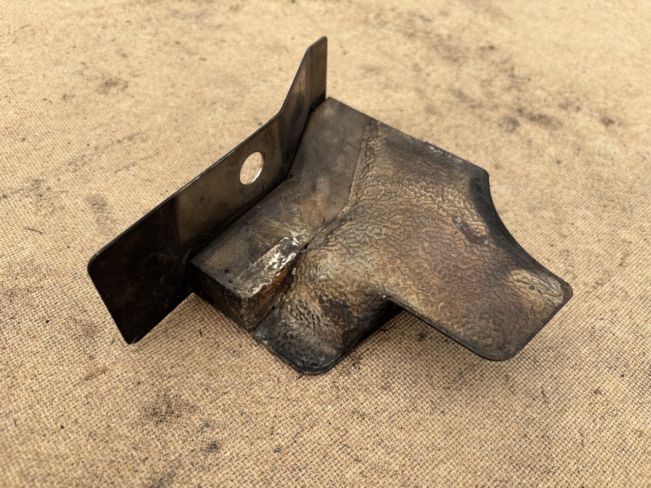 Claas Lexion 780 Obudowa Osłona Maska 00 0781 224 0 00 7812240 - Capota para Cosechadora de granos: foto 1 Claas Lexion 780 Obudowa Osłona Maska 00 0781 224 0 00 7812240 - Capota para Cosechadora de granos: foto 1