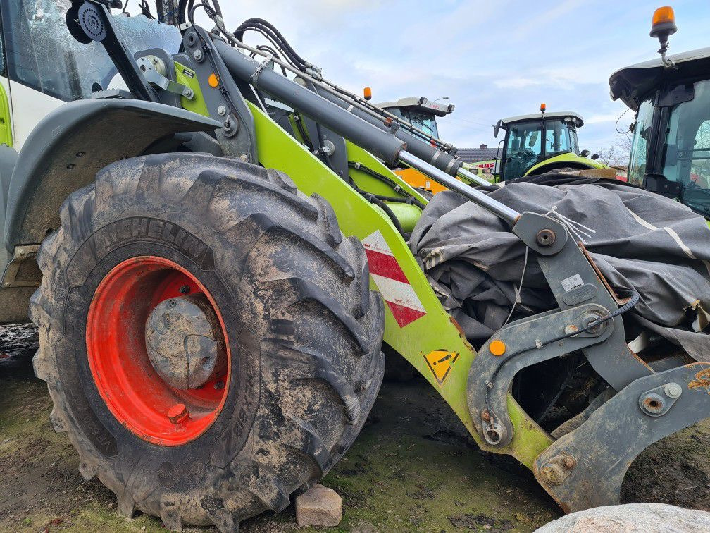 Claas Torion 1410 - części most skrzynia zwolnica zwrotnica kabina - Mando final para Maquinaria agrícola: foto 4 Claas Torion 1410 - części most skrzynia zwolnica zwrotnica kabina - Mando final para Maquinaria agrícola: foto 4